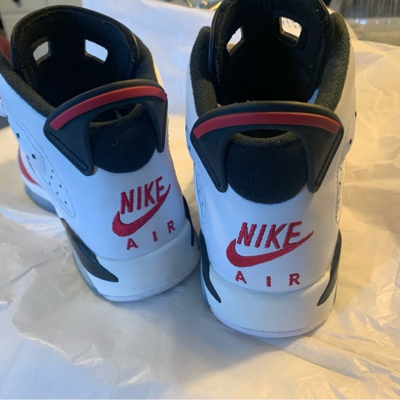 Nike Air Jordan 6 Retro - Picture 4 of 8